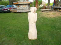 Liebende - Holzfigur in Eiche - Kunstwerk von Segfried Kümmel